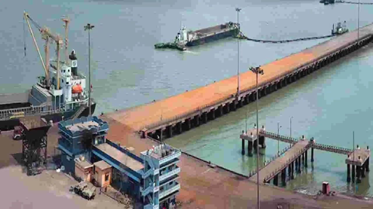 Kakinada SEZ: చట్టనిబంధనల మేరకే పోర్టు వాటాల బదిలీ!
