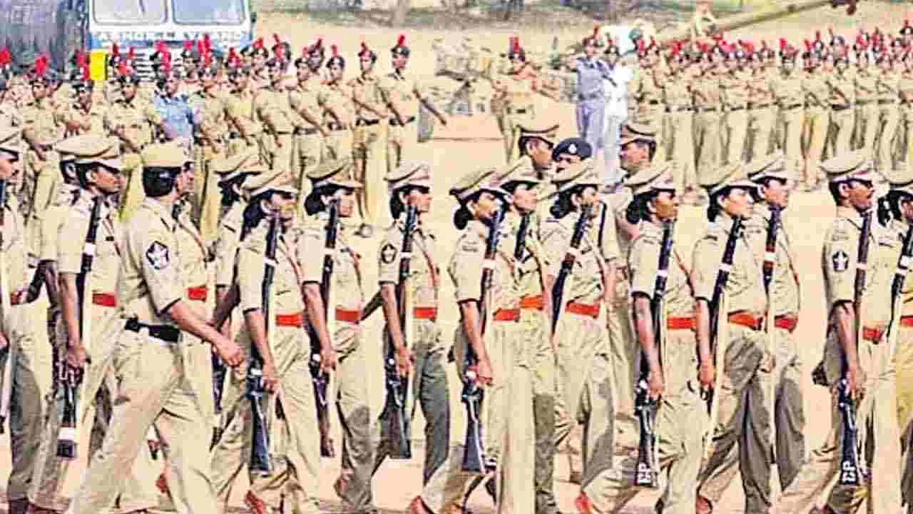 Women's Safety: మహిళా పోలీ్సలు తక్కువే!