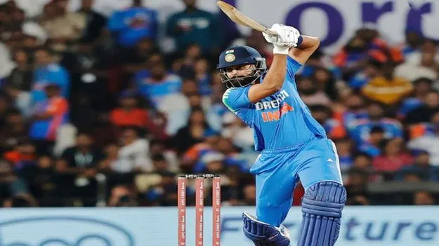 Ind vs NZ: శ్రేయస్ హాఫ్ సెంచరీ.. కోలుకున్న టీమిండియా..!