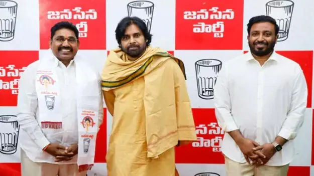 Pawan Kalyan: జనసేనలోకి పిఠాపురం మాజీ ఎమ్మెల్యే పెండెం దొరబాబు..