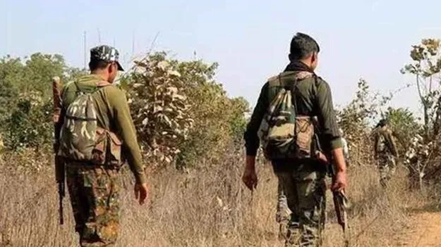 Maoists in Bastar: బస్తర్‌లో ఇంకా 400మంది నక్సలైట్లు: బస్తర్‌ ఐజీ