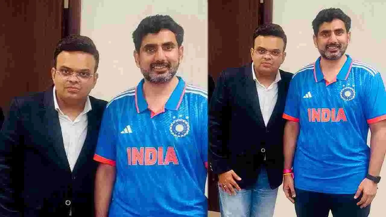 Lokesh: దుబాయ్‌లో ఇండియా-పాక్ క్రికెట్ మ్యాచ్‌‌‌ను వీక్షించిన మంత్రి లోకేష్, ఎంపీ శివనాథ్