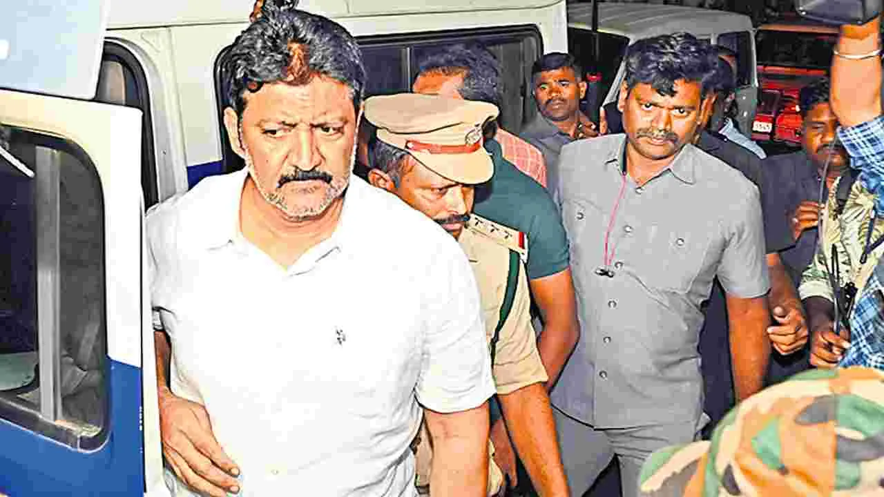 Vallabhaneni Vamsi : ఇంటి భోజనం అనుమతించండి