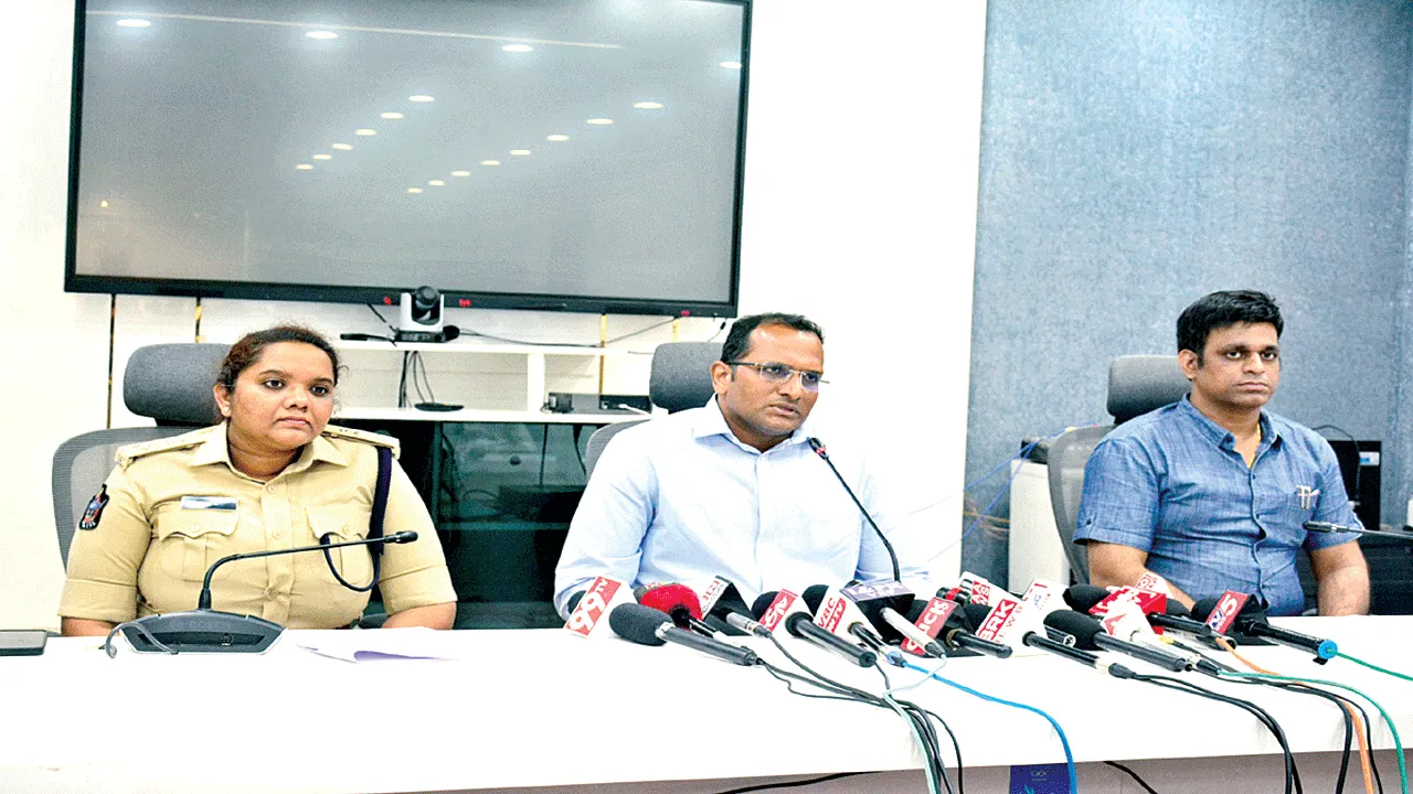 ఉపాధ్యాయ ఎమ్మెల్సీ బరిలో పది మంది...
