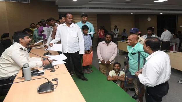 ప్రజావాణి దరఖాస్తులకు సత్వర పరిష్కారం 