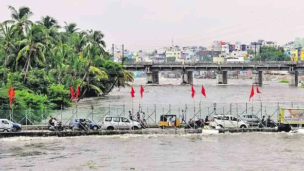 BREAKING: మూసి పరివాహక ప్రాంతాల్లో రెడ్ అలెర్ట్..