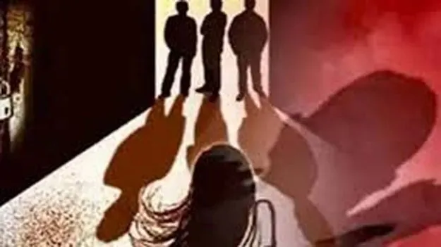 Police station: పోలీస్‌స్టేషన్‌లో అత్యాచారం.. ఇన్‌స్పెక్టర్‌ సహా ముగ్గురికి పదేళ్ల జైలుశిక్ష