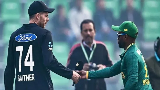 SA vs NZ: టాస్ గెలిచి బ్యాటింగ్ ఎంచుకున్న న్యూజిలాండ్.. దక్షిణాఫ్రికాతో సెమీస్