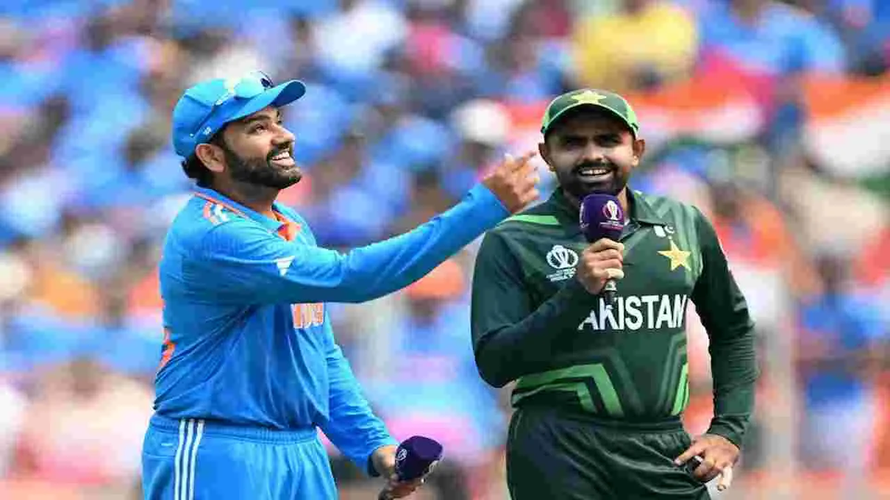Ind vs Pak: టాస్ గెలిచిన పాకిస్తాన్.. బౌలింగ్ చేయనున్న భారత్!