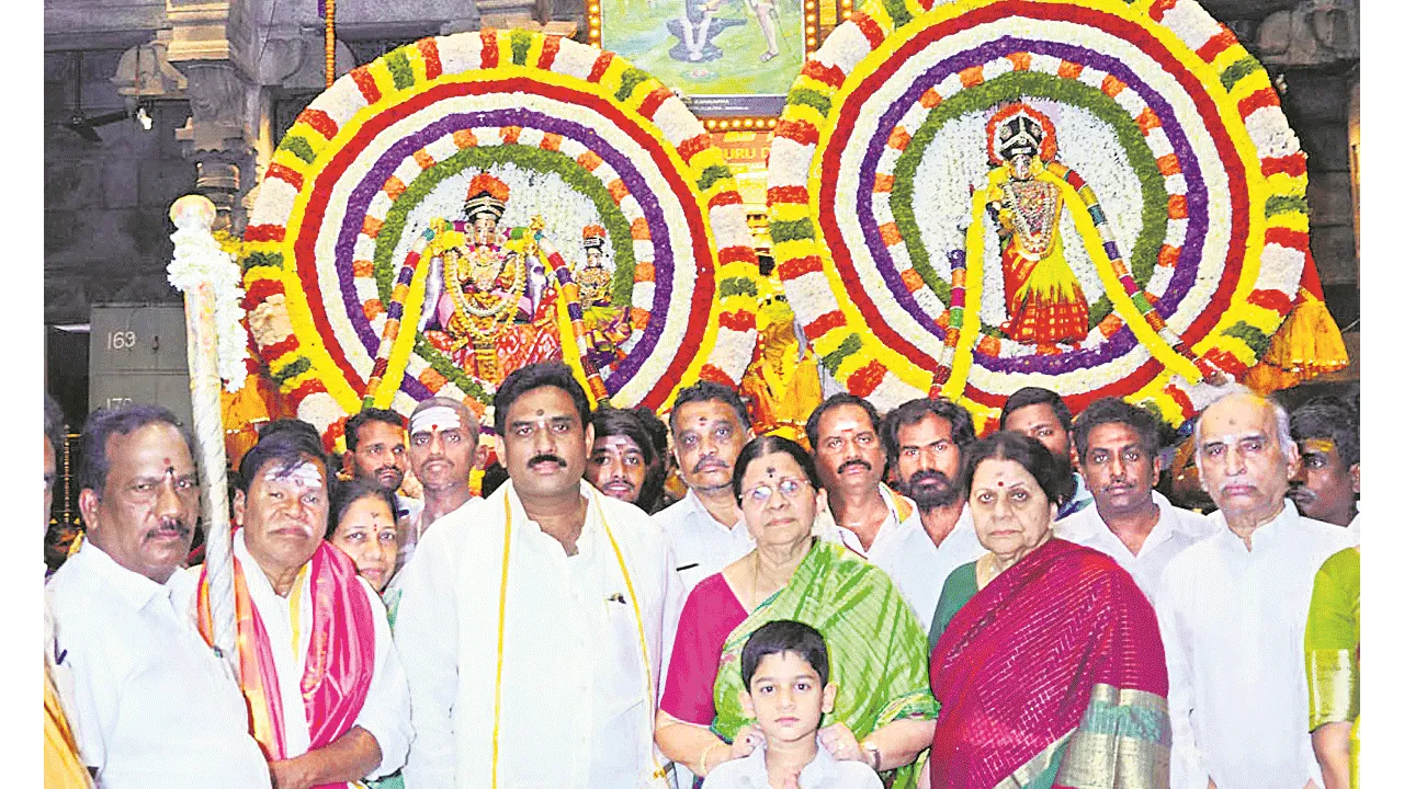 భూత వాహనంపై జగద్రక్షకుడు