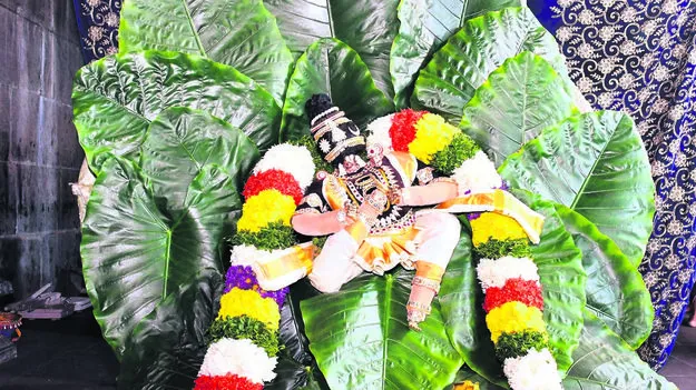 వటపత్రశాయికి వరహాల లాలీ