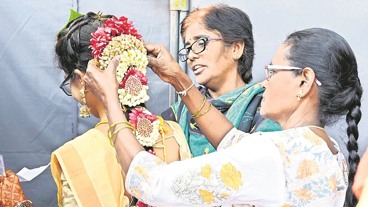 పరీక్ష రాసిన నవవధువు