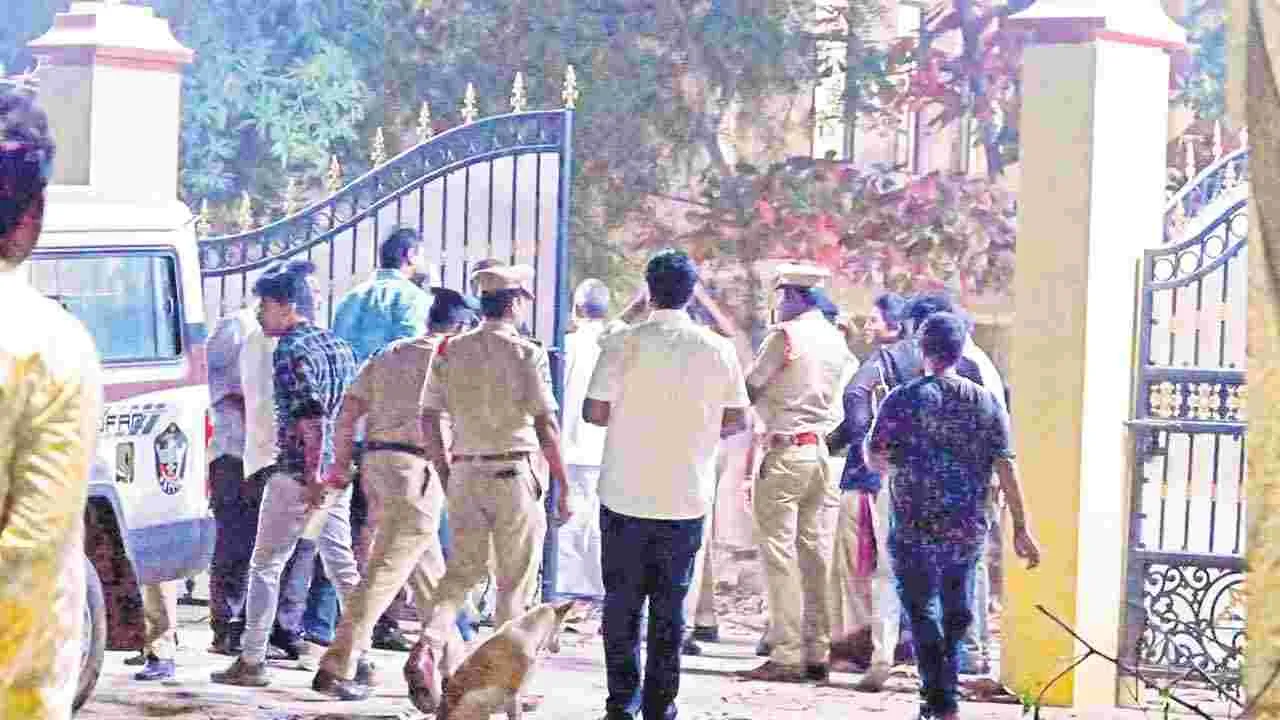 Tirumala: లడ్డూ ప్రసాదంలో కల్తీ నెయ్యి నిందితుల అరెస్టు