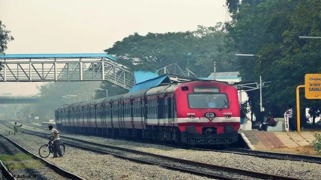 Trains: నెల రోజుల పాటు కాచిగూడ-నిజామాబాద్‌ డెమూ రైళ్లు రద్దు