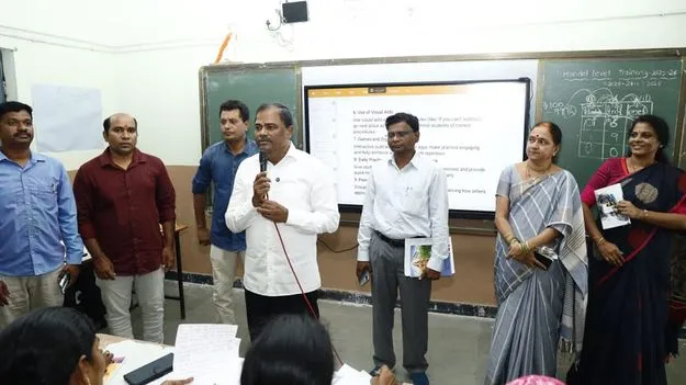 పాఠశాలల్లో విద్యార్థుల సంఖ్యను పెంచాలి