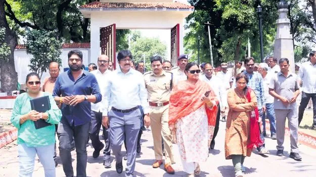ముద్దుగుమ్మల కోసం ముస్తాబు