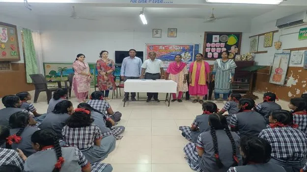 షీటీంపై అవగాహన