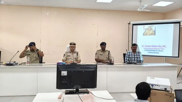 నేరాలకు పాల్పడే వారిపై రౌడీషీట్లు తెరవాలి