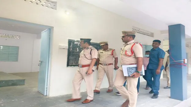 పోలీస్‌స్టేషన్‌లో ఏర్పాట్లు పూర్తి చేయండి 