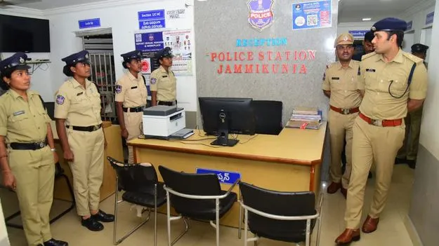 నేరాల నియంత్రణకు చర్యలు తీసుకోవాలి