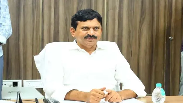 Ponguleti : త్వరలో 5 వేల మంది సర్వేయర్ల నియామకం