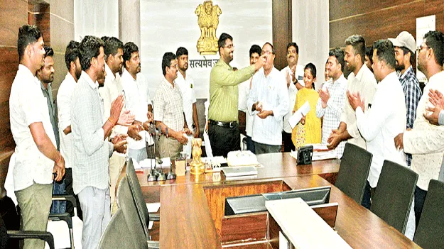 సర్వే ఉద్యోగుల సేవలు ప్రశంసనీయం