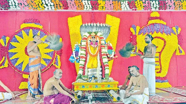 మురళీకృష్ణుడిగా శ్రీవారు