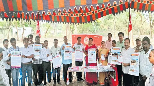 ప్రభుత్వ స్కూళ్లలో విద్యార్థుల సంఖ్యను పెంచాలి