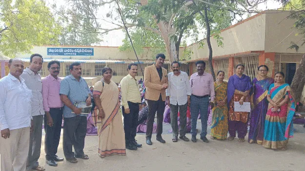 నాణ్యమైన భోజనం అందించాలి