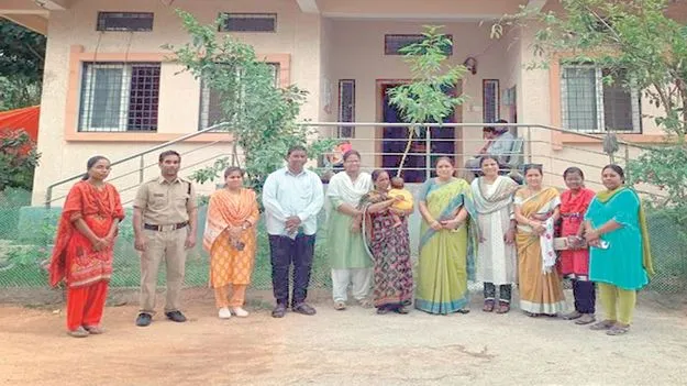 పశ్చిమ బెంగాల్‌కు తల్లీ బిడ్డలు