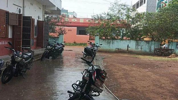 చల్లపల్లిలో వర్షం