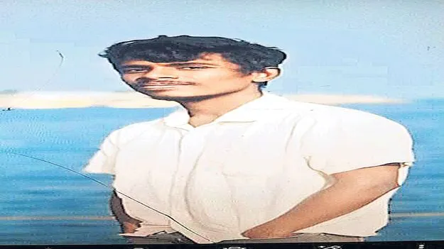 మద్యానికి బానిసైన యువకుడి ఆత్మహత్య