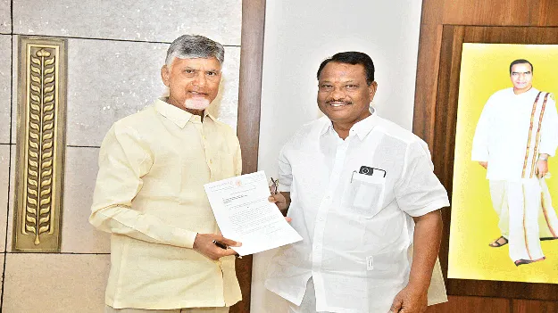 మెటర్నటీ వార్డుకు నిధులు ఇవ్వండి