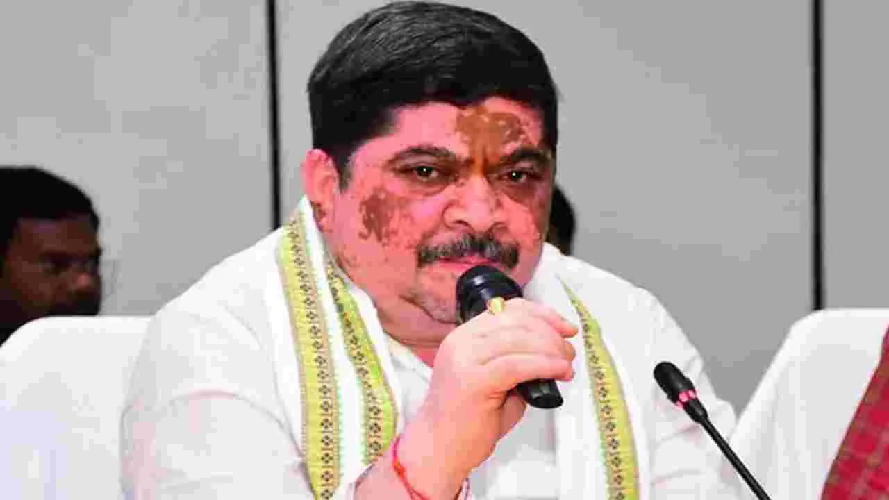 Ponnam Prabhakar: బీజేపీ బీసీలకు వ్యతిరేకం: పొన్నం