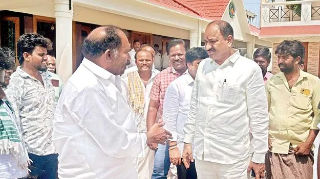 మీనాక్షినాయుడుతో అధినాయకుల భేటీ