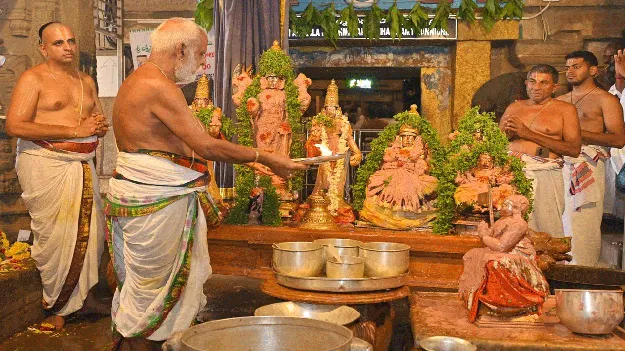 ఘనంగా నృసింహస్వామి గరుడోత్సవం