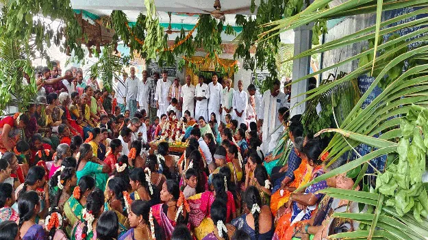 వైభవంగా లక్ష్మీనరసింహస్వామి కల్యాణం