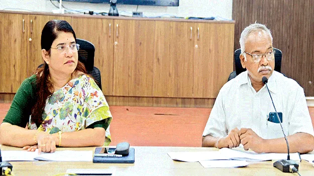 జిల్లాను పారిశ్రామికంగా అభివృద్ధి చేయాలి