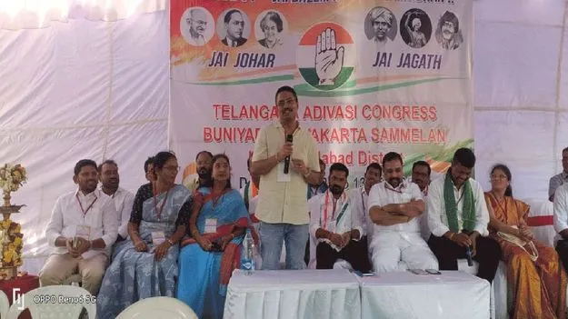 ఆదివాసీ గిరిజనులు రాజకీయాల్లో రాణించాలి