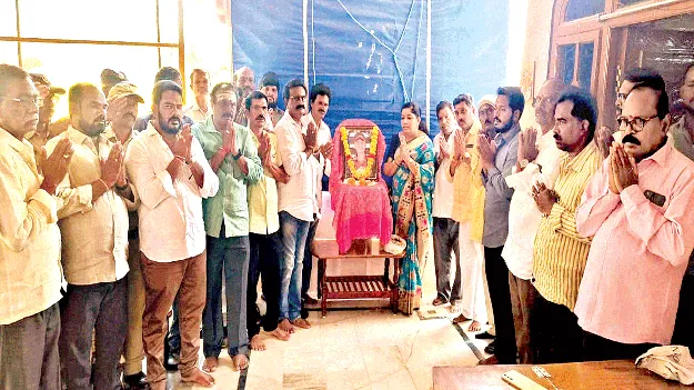 వీర జవాన్‌కు మంత్రి నివాళి