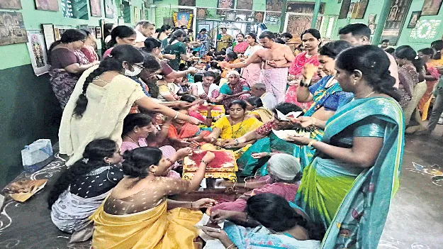 పీఠంలో వైభవంగా వైశాఖ పౌర్ణమి పూజలు