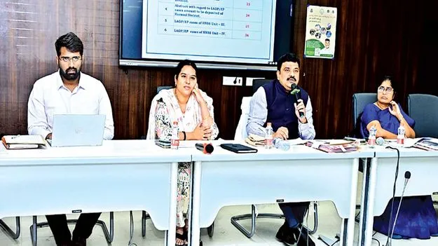 భూసేకరణ కేసులను పరిష్కరించండి