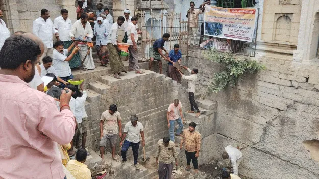 పేరుసోమల కోనేరులో పూడికతీత