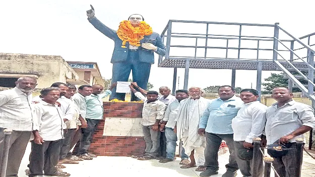 పేస్కేల్‌ అమలు చేయాలి