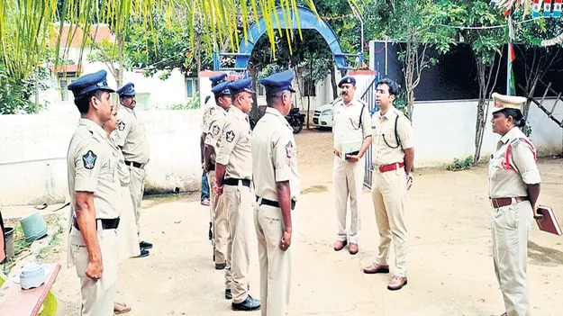    అధిక లోడుతో వస్తున్న లారీలపై ప్రత్యేక దృష్టి