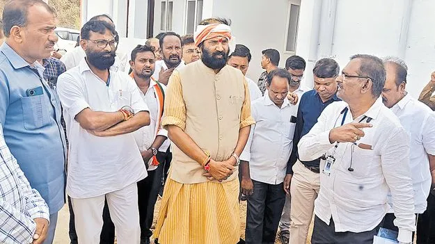 Kaleshwaram Project: మేడిగడ్డ గుండె పగిలింది!