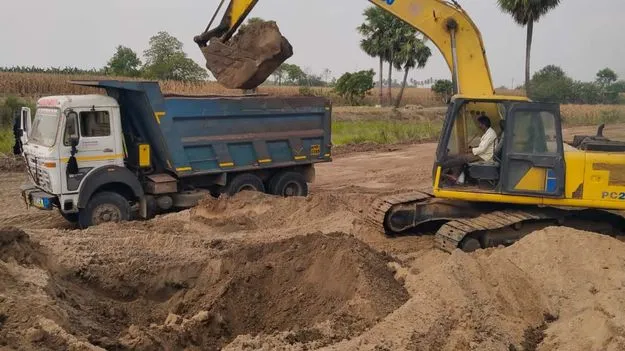 మట్టి దందా!   