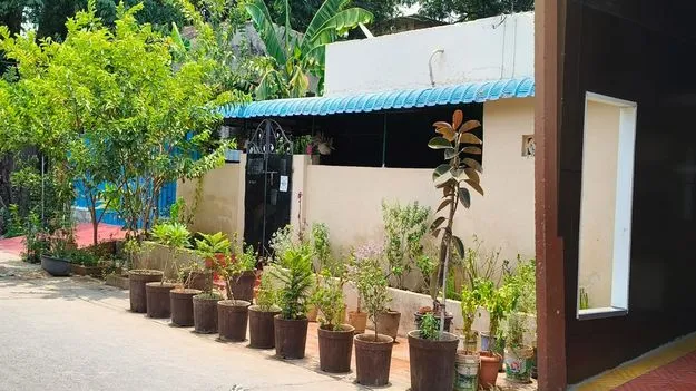 రూ.3.50 కోట్ల విలువైన కార్పొరేషన్‌ స్థలం హాంఫట్‌