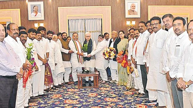 BC Reservation: గవర్నర్‌కు కాంగ్రెస్‌ బీసీ నేతల ధన్యవాదాలు