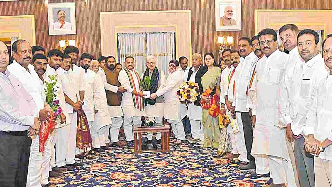 BC Reservation: గవర్నర్‌కు కాంగ్రెస్‌ బీసీ నేతల ధన్యవాదాలు